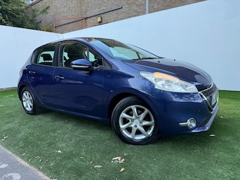 Used Peugeot 208 2013 for sale - 75838206: Photo