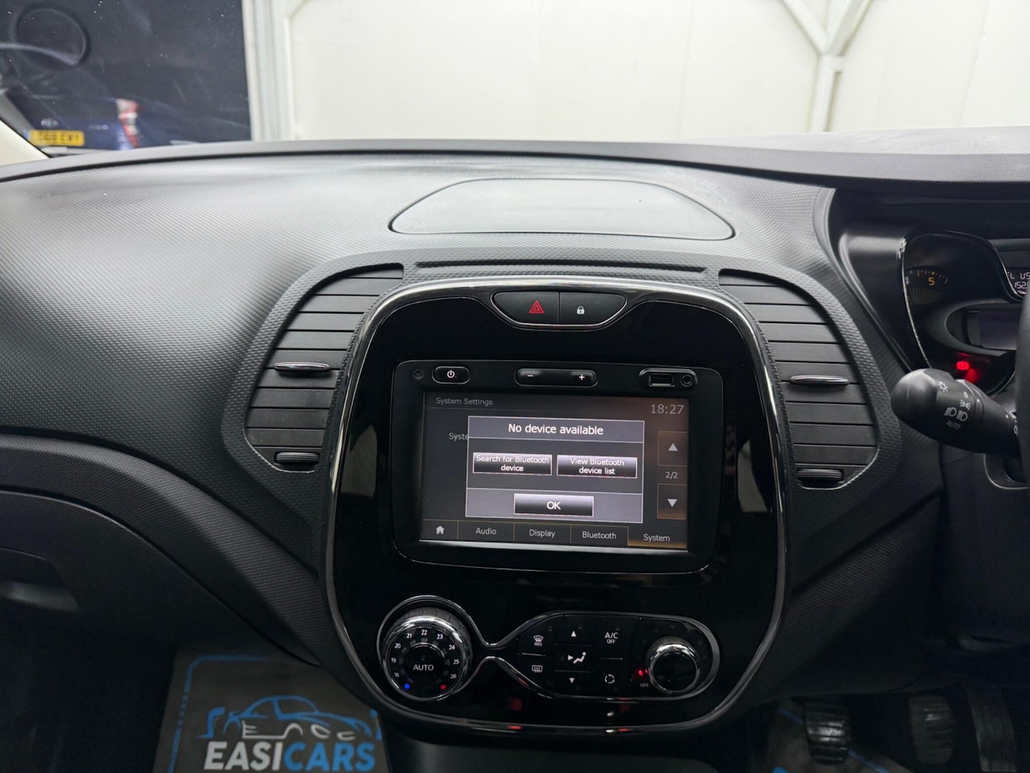 Used Renault Captur for sale - 77305087: Photo 29