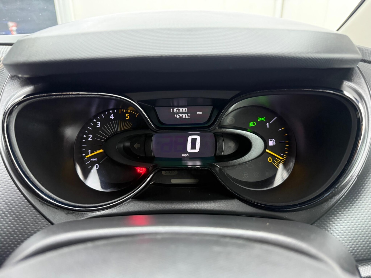 Used Renault Captur for sale - 77305087: Photo 33