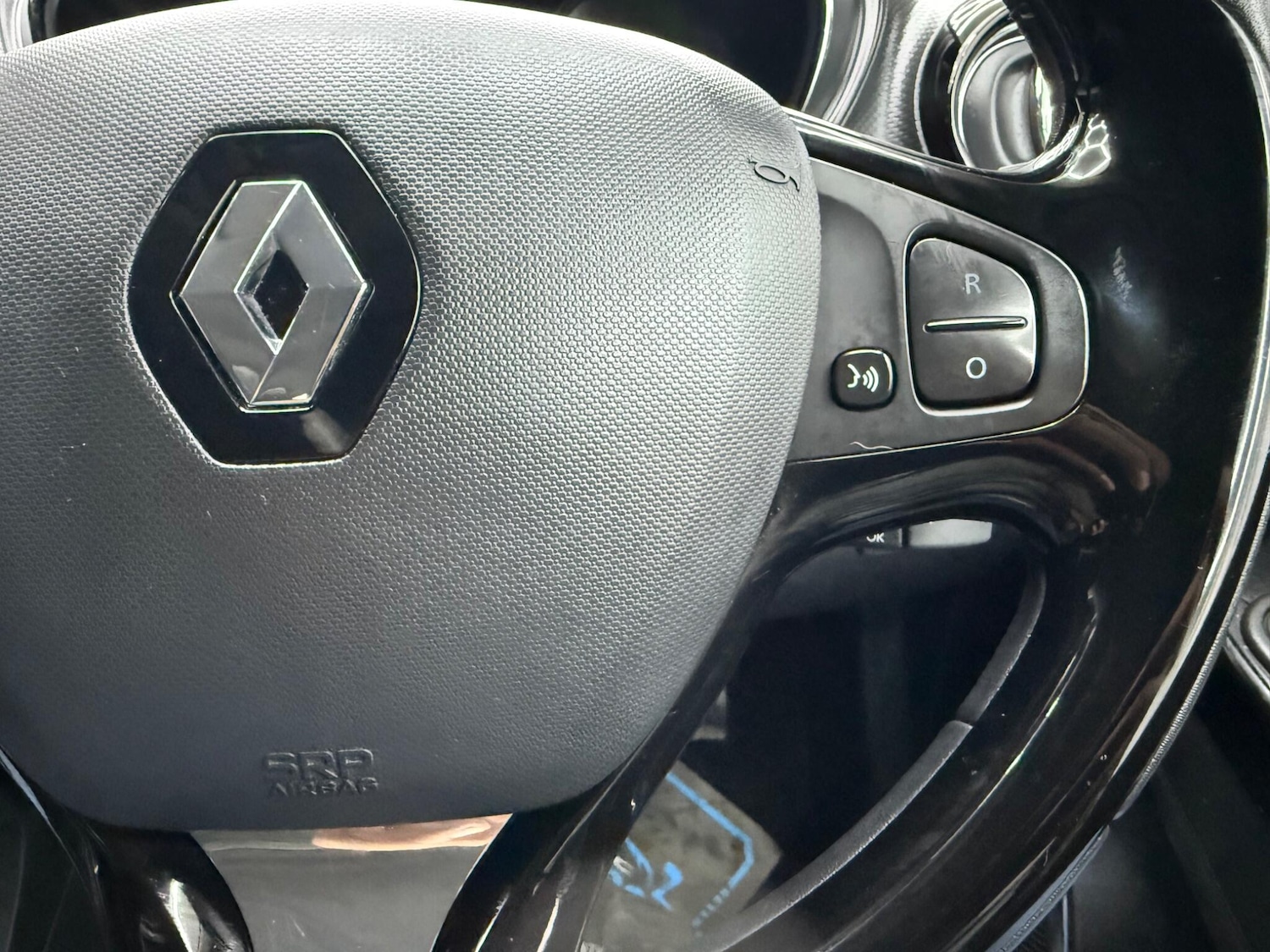 Used Renault Captur for sale - 77305087: Photo 35