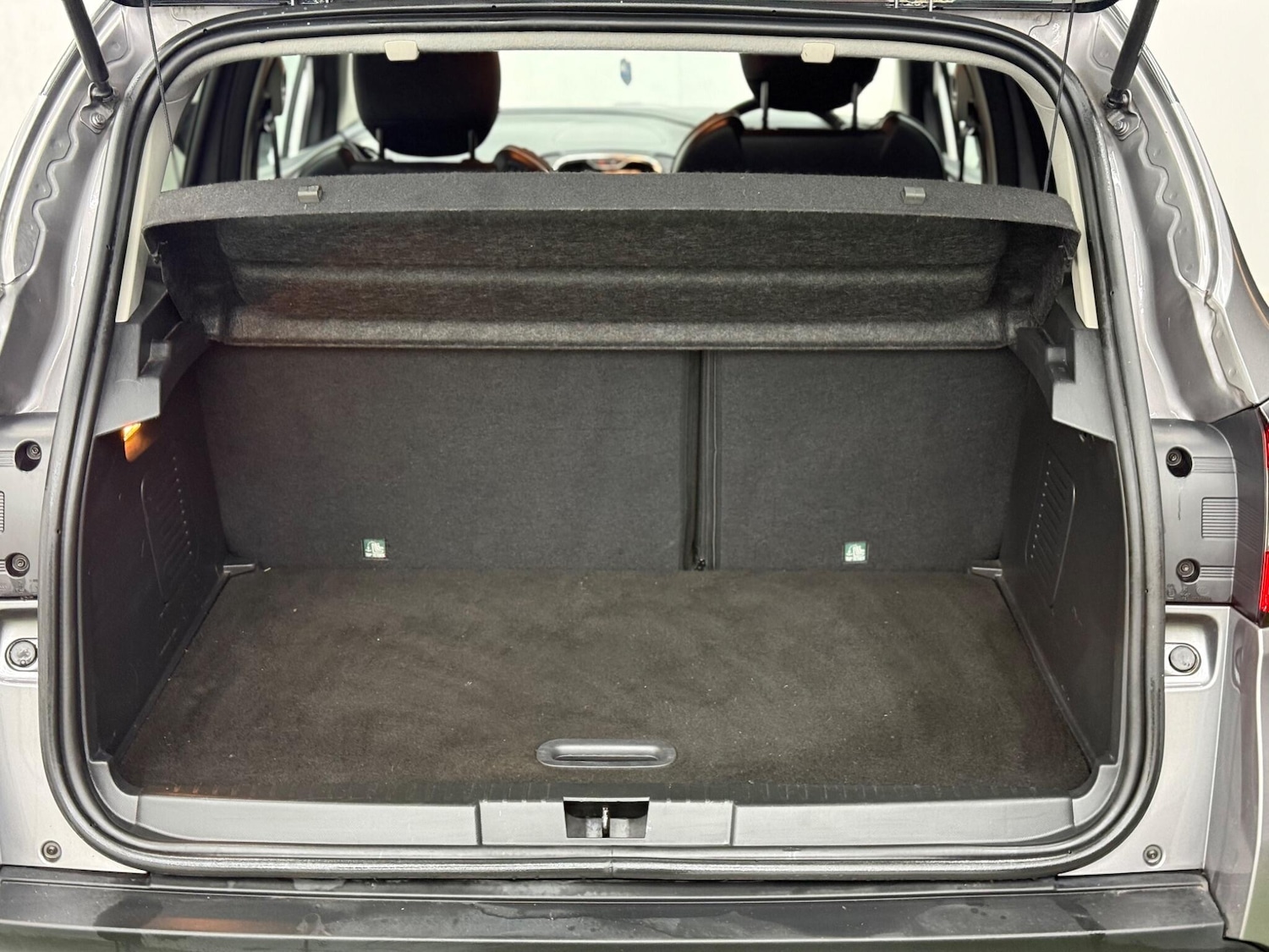 Used Renault Captur for sale - 77305087: Photo 8