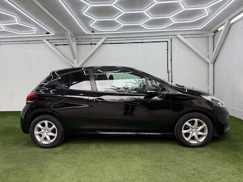 Used Peugeot 208 2016 for sale - 78491938: Photo