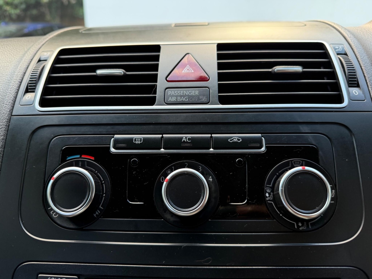 Used Volkswagen Touran 2011 for sale - 76849645: Photo 45