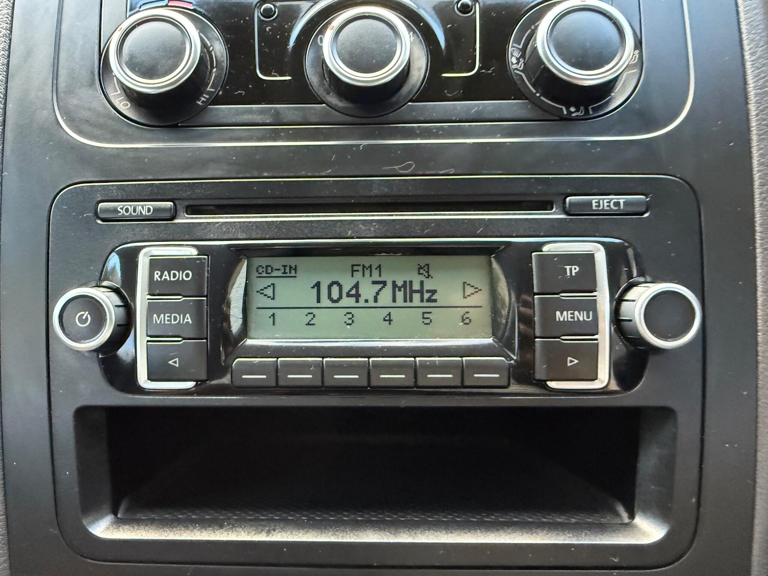 Used Volkswagen Touran 2011 for sale - 76849645: Photo 46