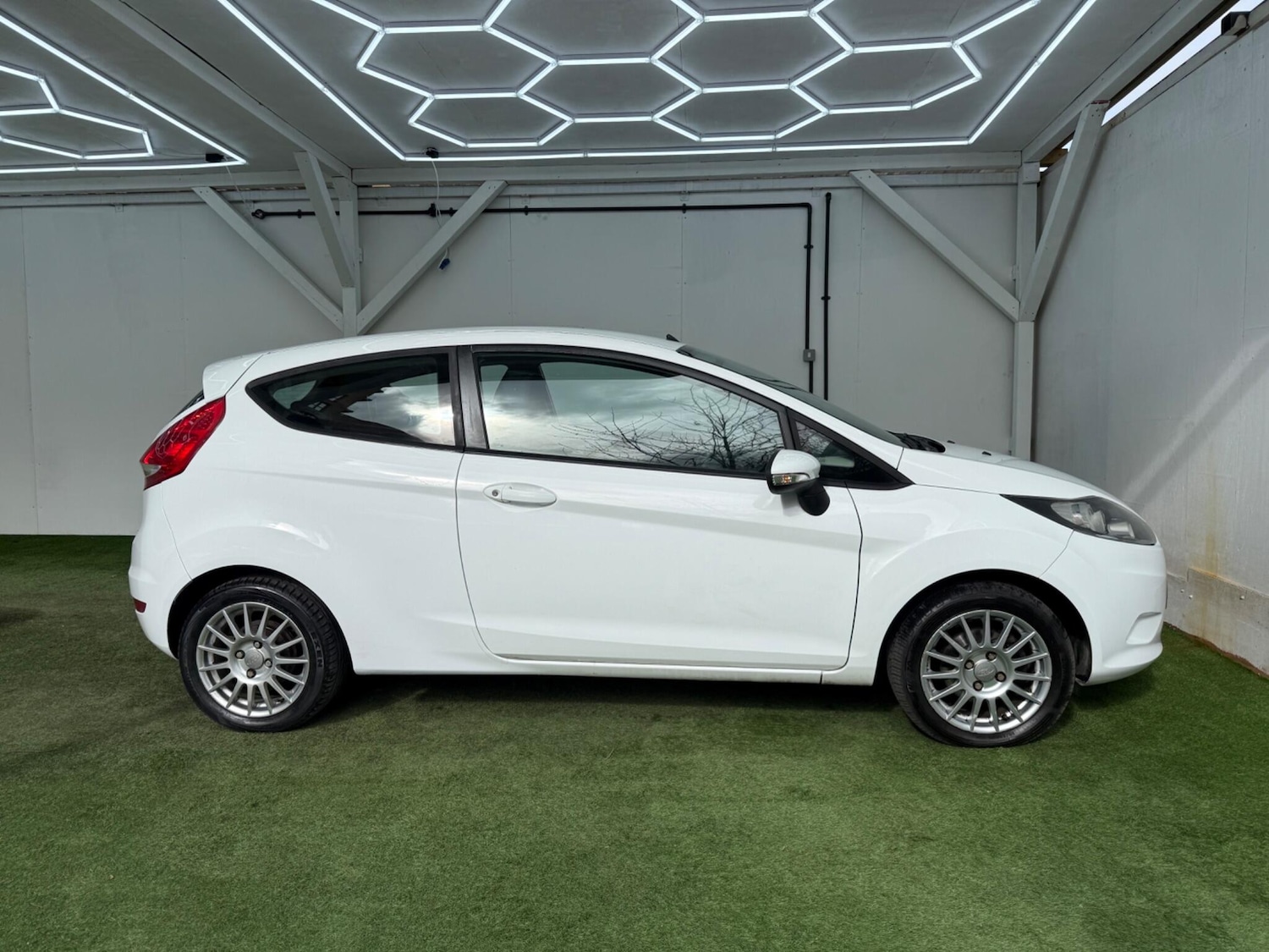 Used Ford Fiesta for sale - 77882939: Photo 5
