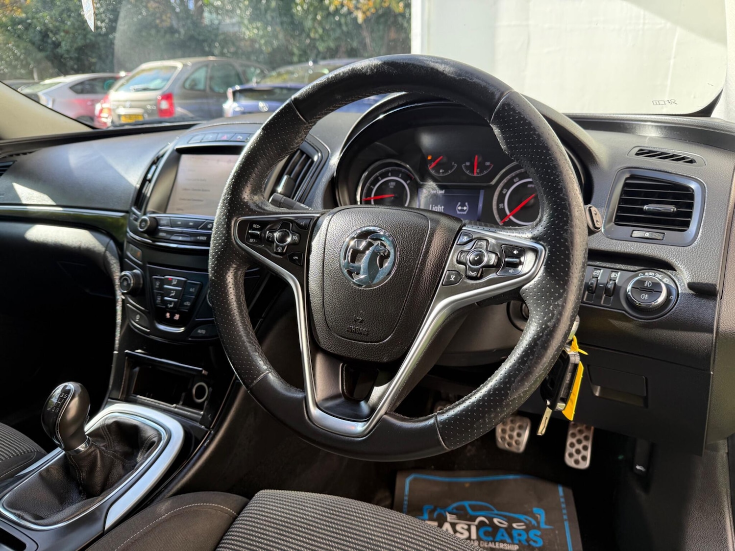 Used Vauxhall Insignia 2015 for sale - 76370107: Photo 2