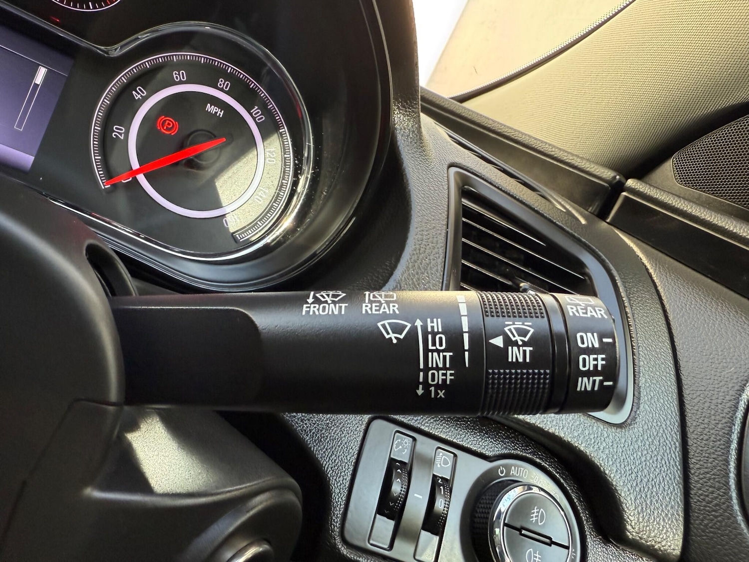 Used Vauxhall Insignia 2015 for sale - 76370107: Photo 37