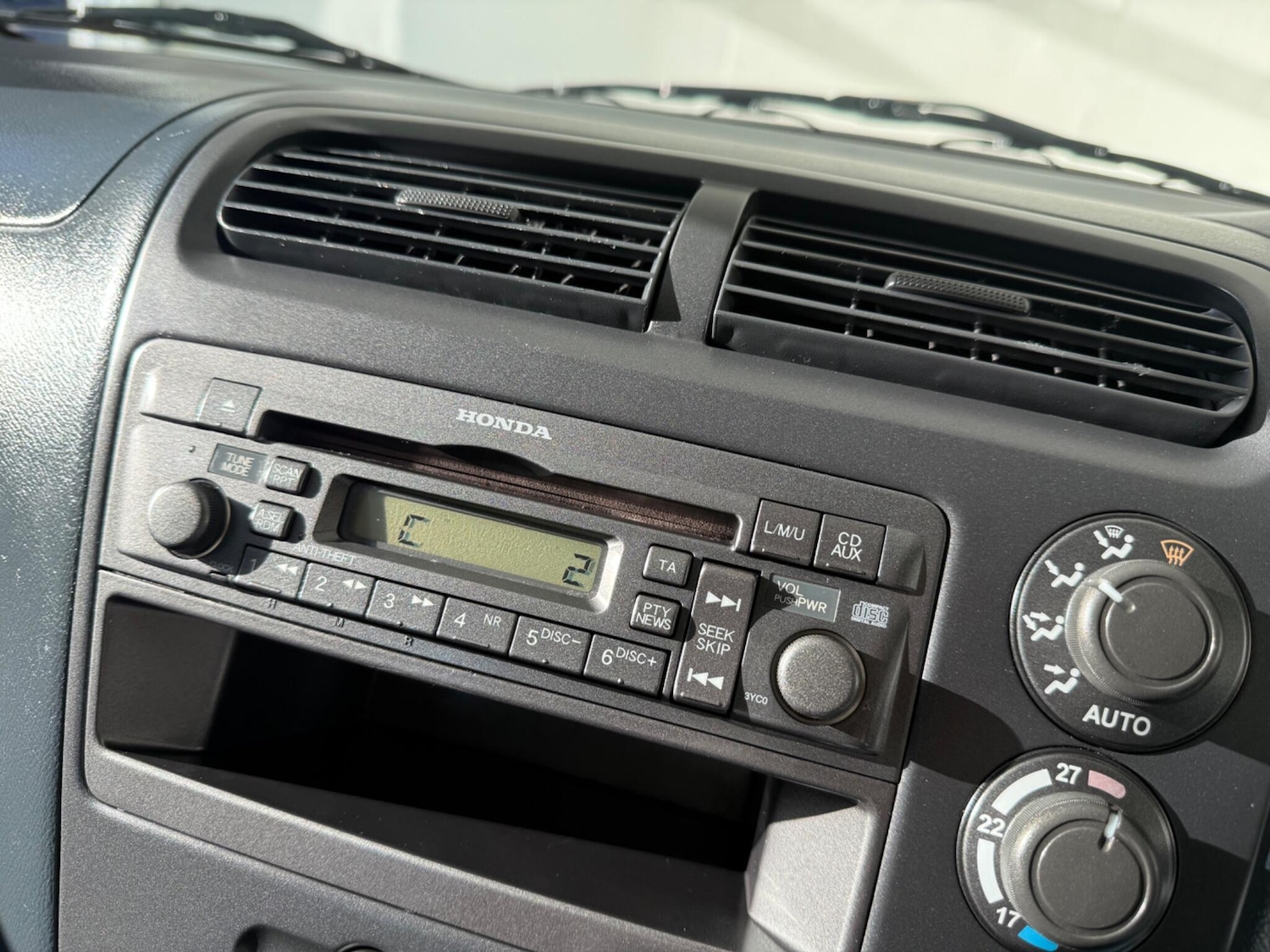 Used Honda Civic 2002 for sale - 77015261: Photo 43