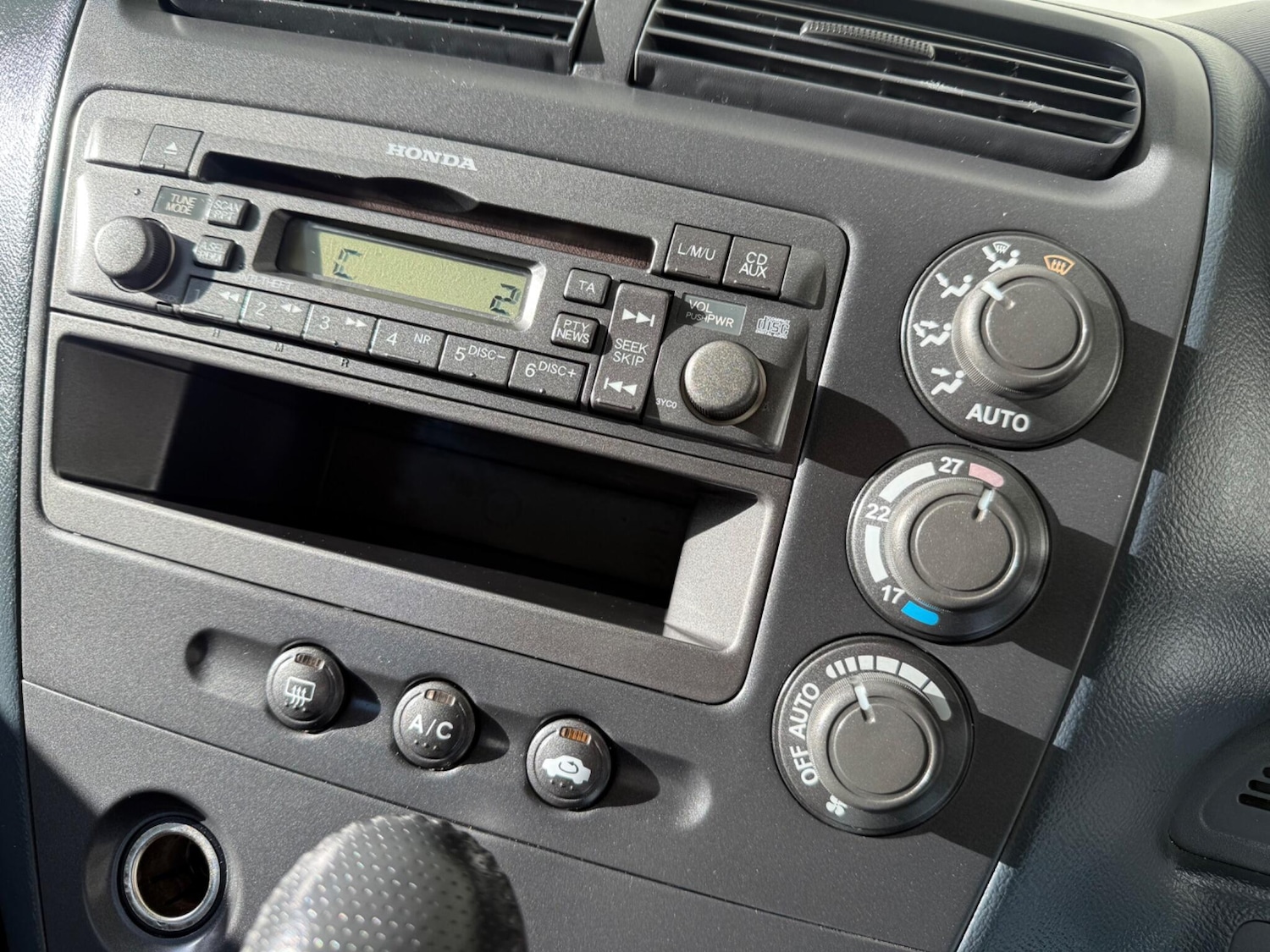 Used Honda Civic 2002 for sale - 77015261: Photo 44