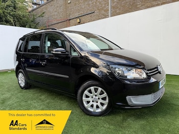 Used Volkswagen Touran 2011 for sale - 76020703: Photo
