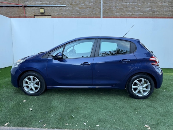 Used Peugeot 208 2013 for sale - 76294603: Photo 10
