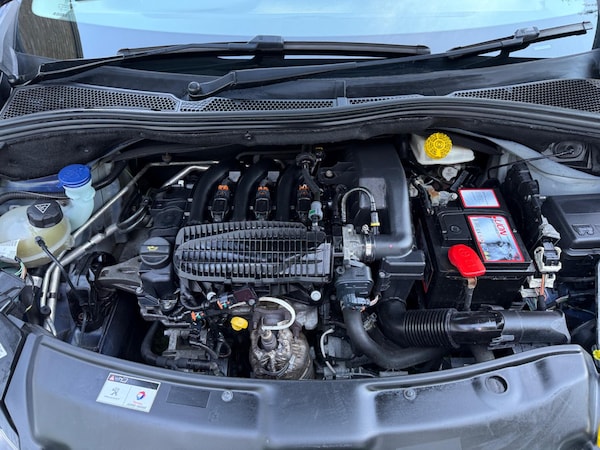 Used Peugeot 208 2013 for sale - 76294603: Photo 13