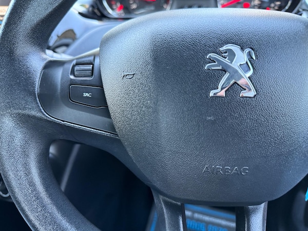 Used Peugeot 208 2013 for sale - 76294603: Photo 34