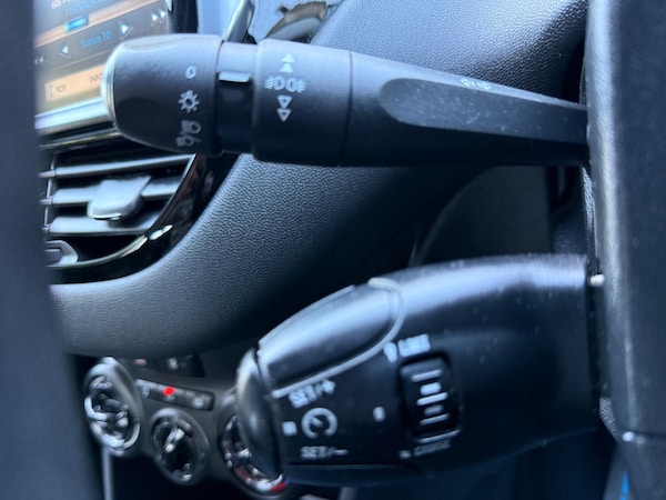 Used Peugeot 208 2013 for sale - 76294603: Photo 36