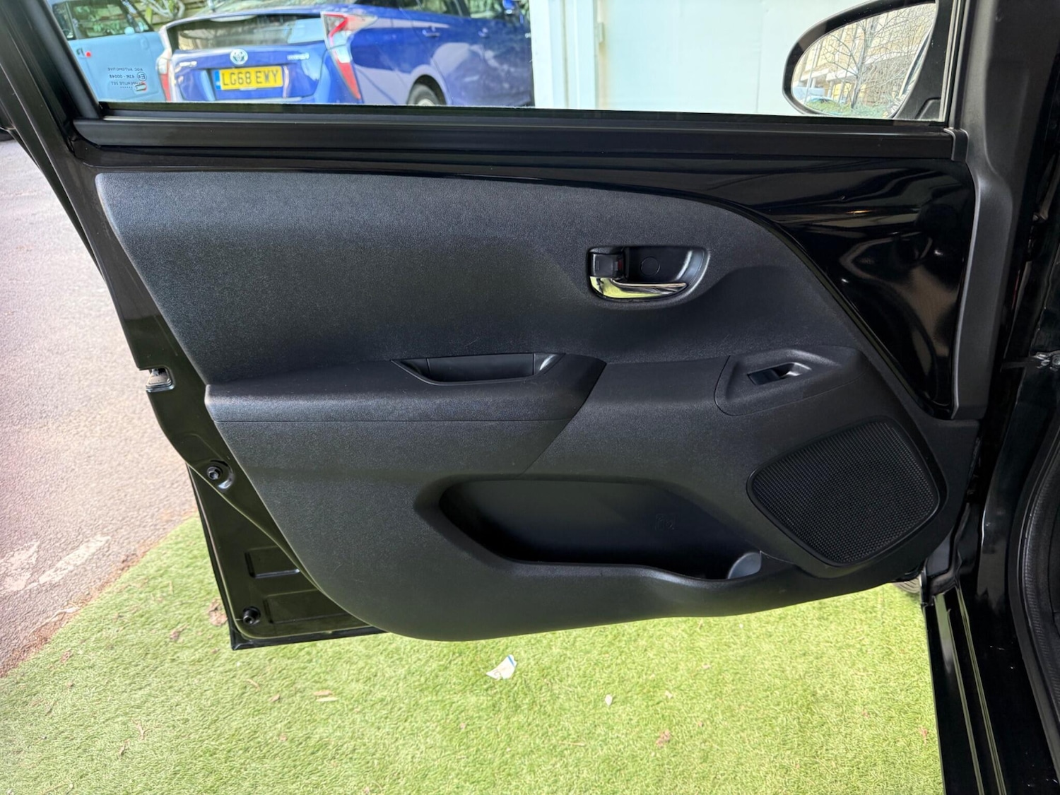 Used Peugeot 108 2015 for sale - 77074161: Photo 28