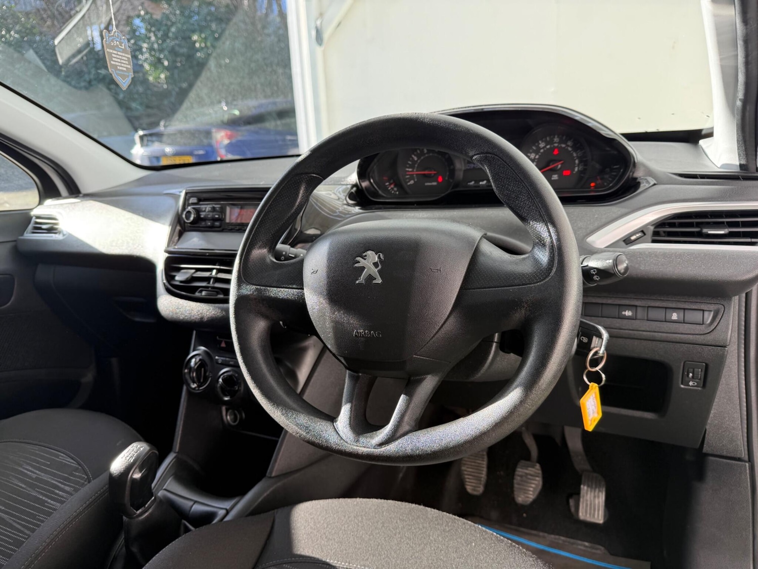 Used Peugeot 208 2014 for sale - 77131669: Photo 15
