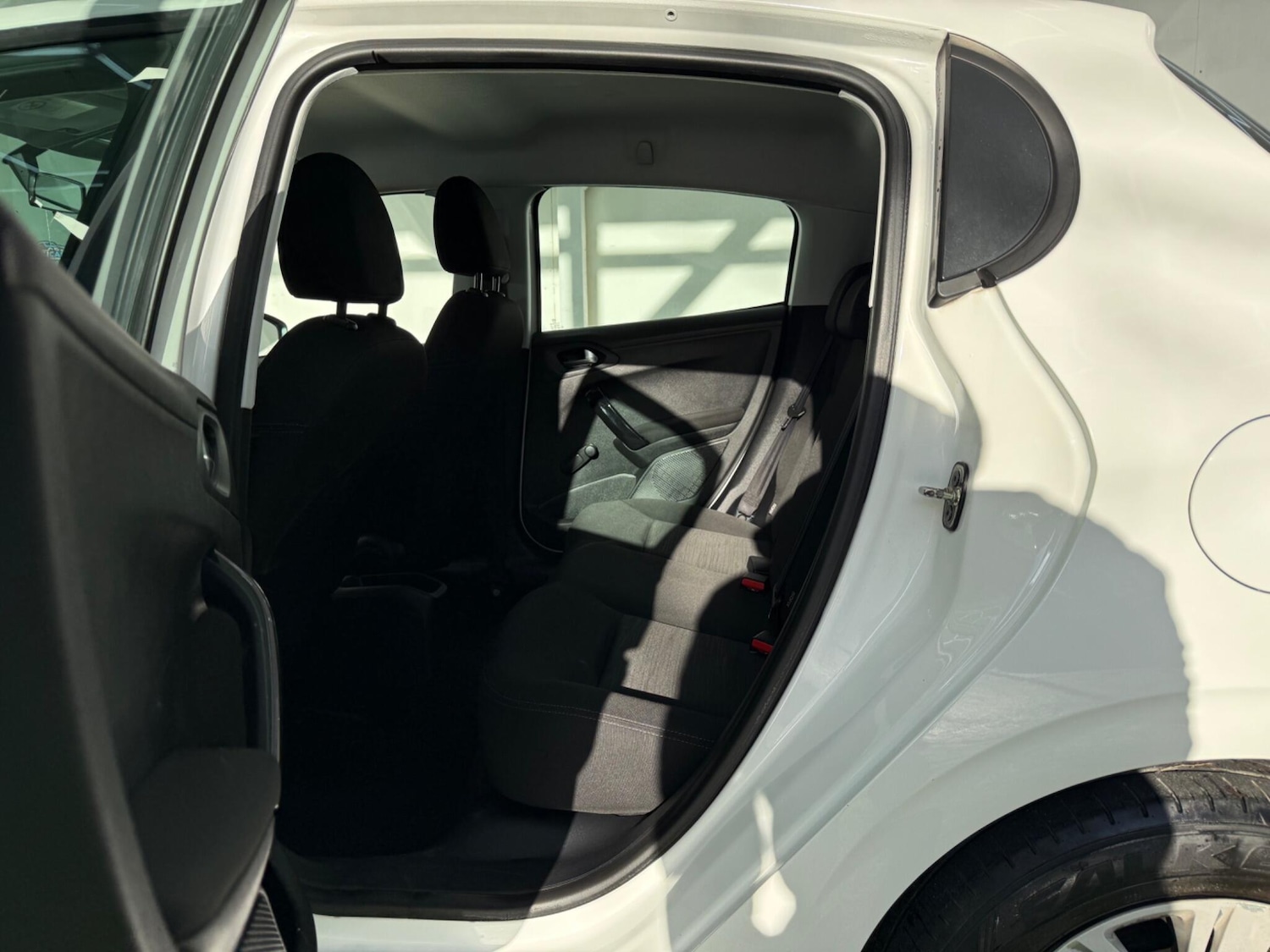 Used Peugeot 208 2014 for sale - 77131669: Photo 22