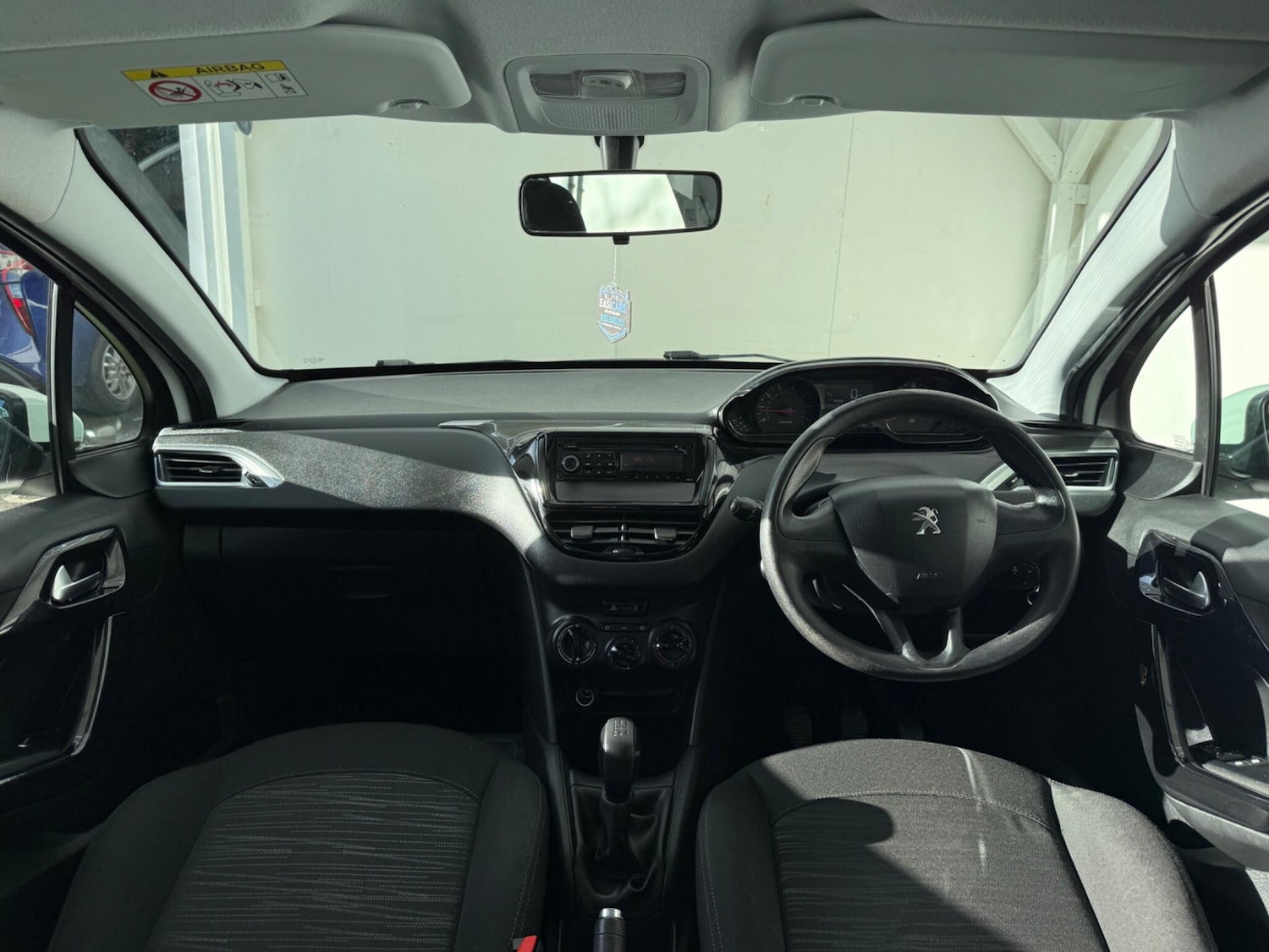 Used Peugeot 208 2014 for sale - 77131669: Photo 28