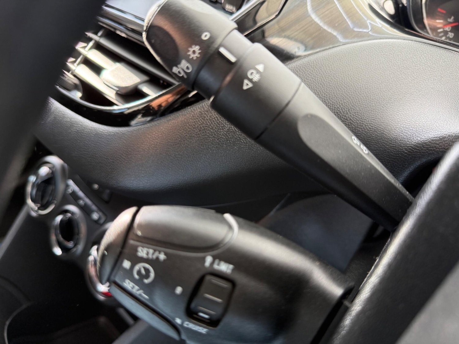 Used Peugeot 208 2014 for sale - 77131669: Photo 34