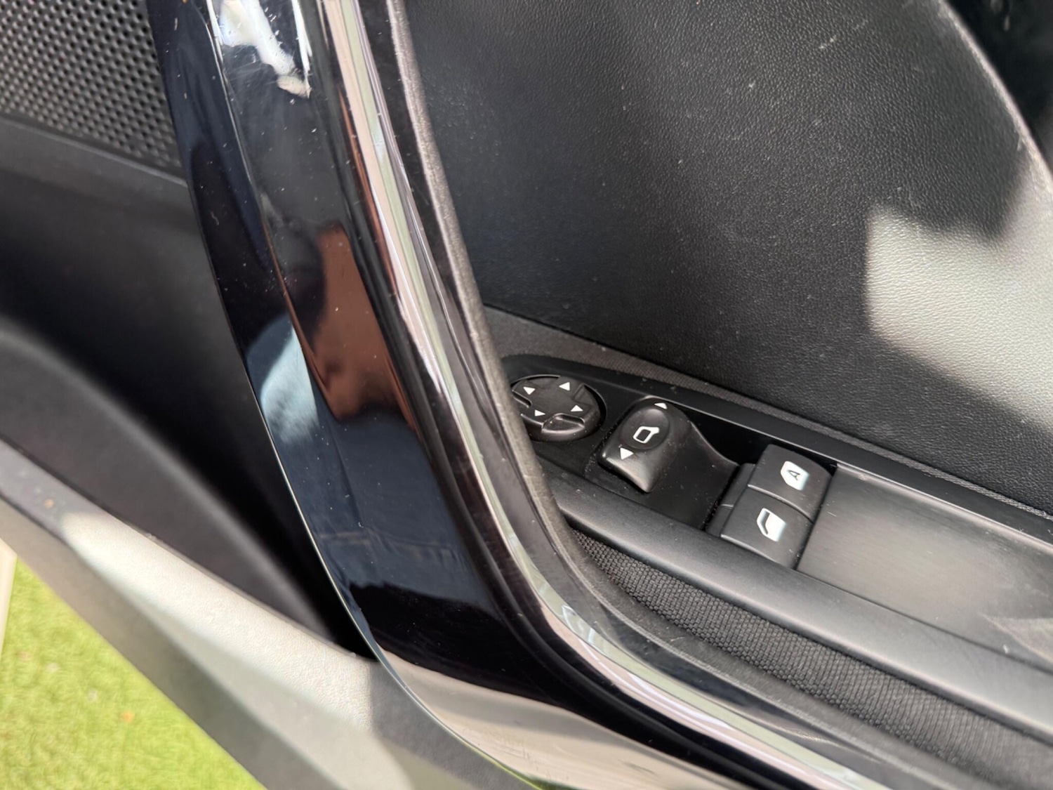 Used Peugeot 208 2014 for sale - 77131669: Photo 38