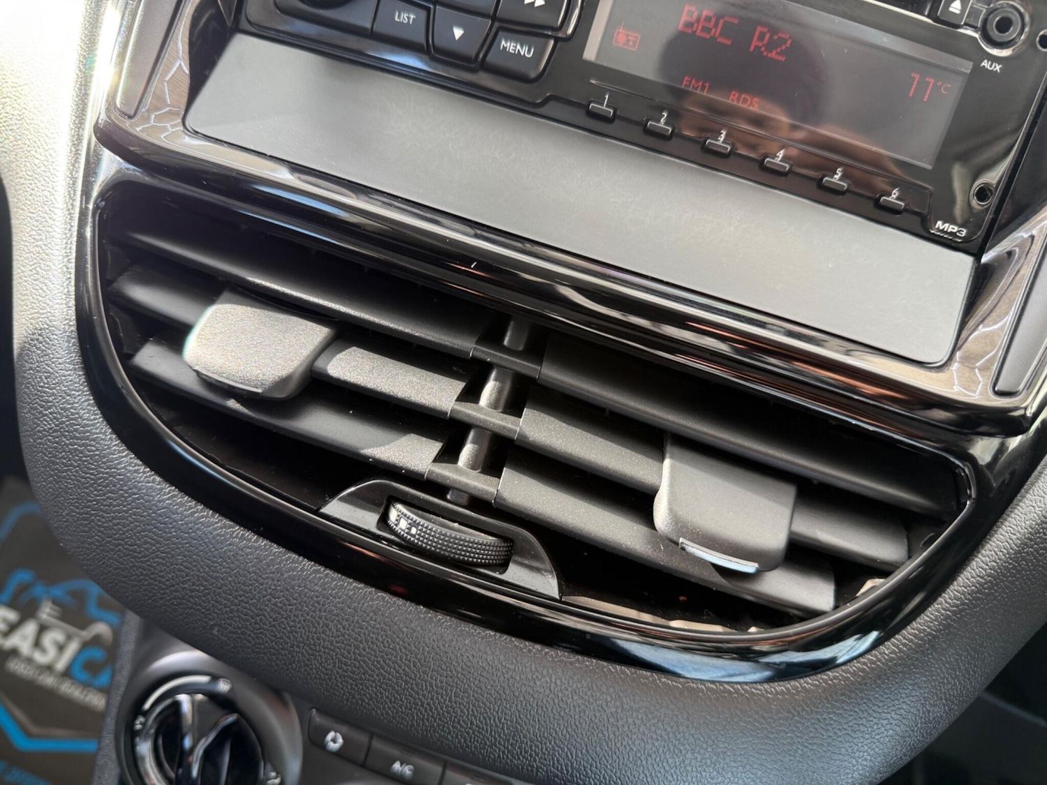 Used Peugeot 208 2014 for sale - 77131669: Photo 42