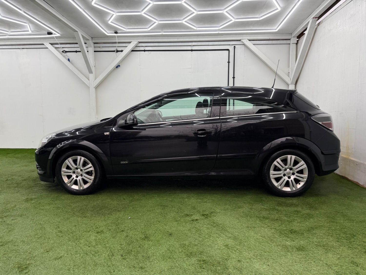 Used Vauxhall Astra 2009 for sale - 77468083: Photo 10