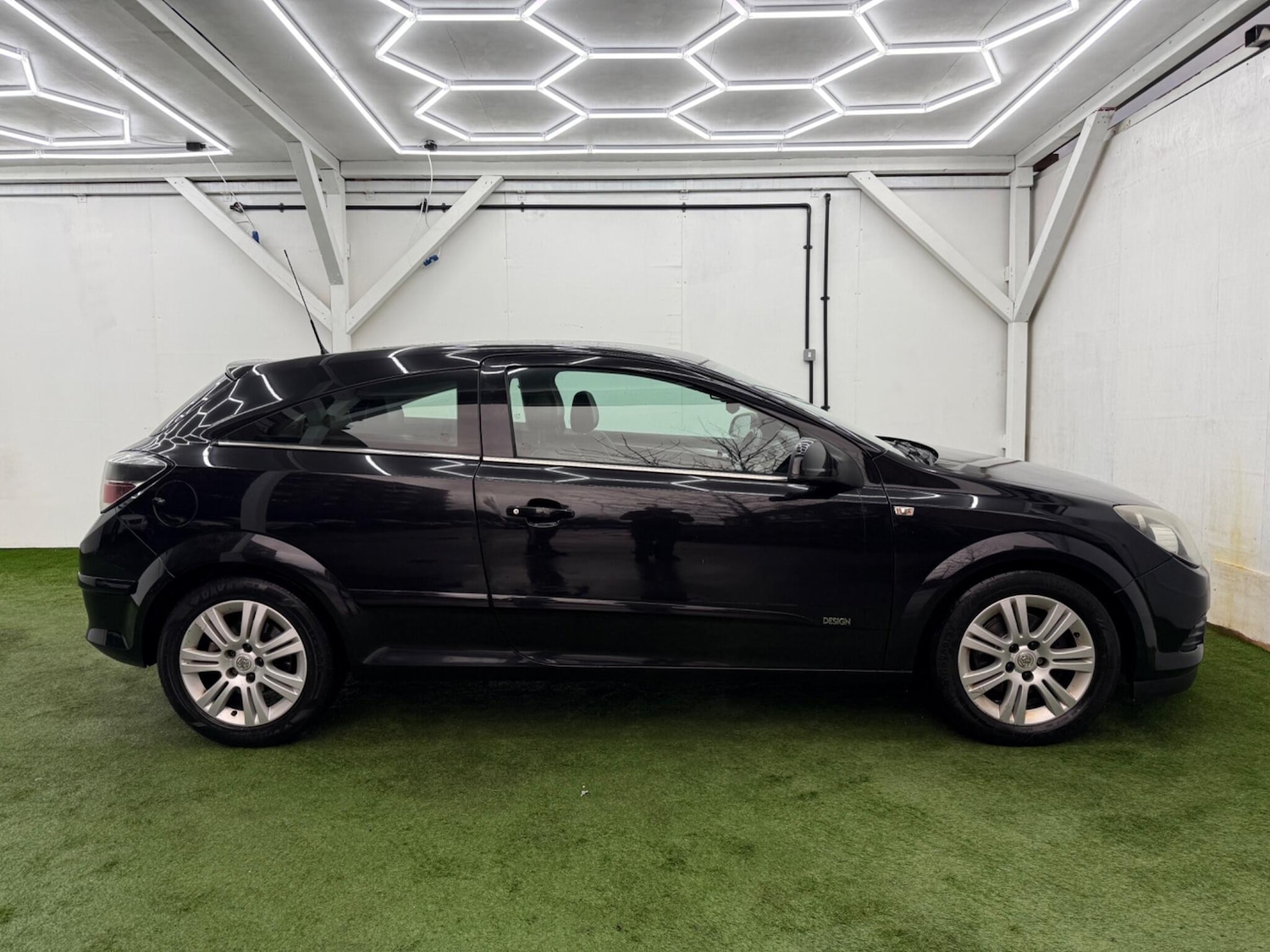 Used Vauxhall Astra 2009 for sale - 77468083: Photo 5