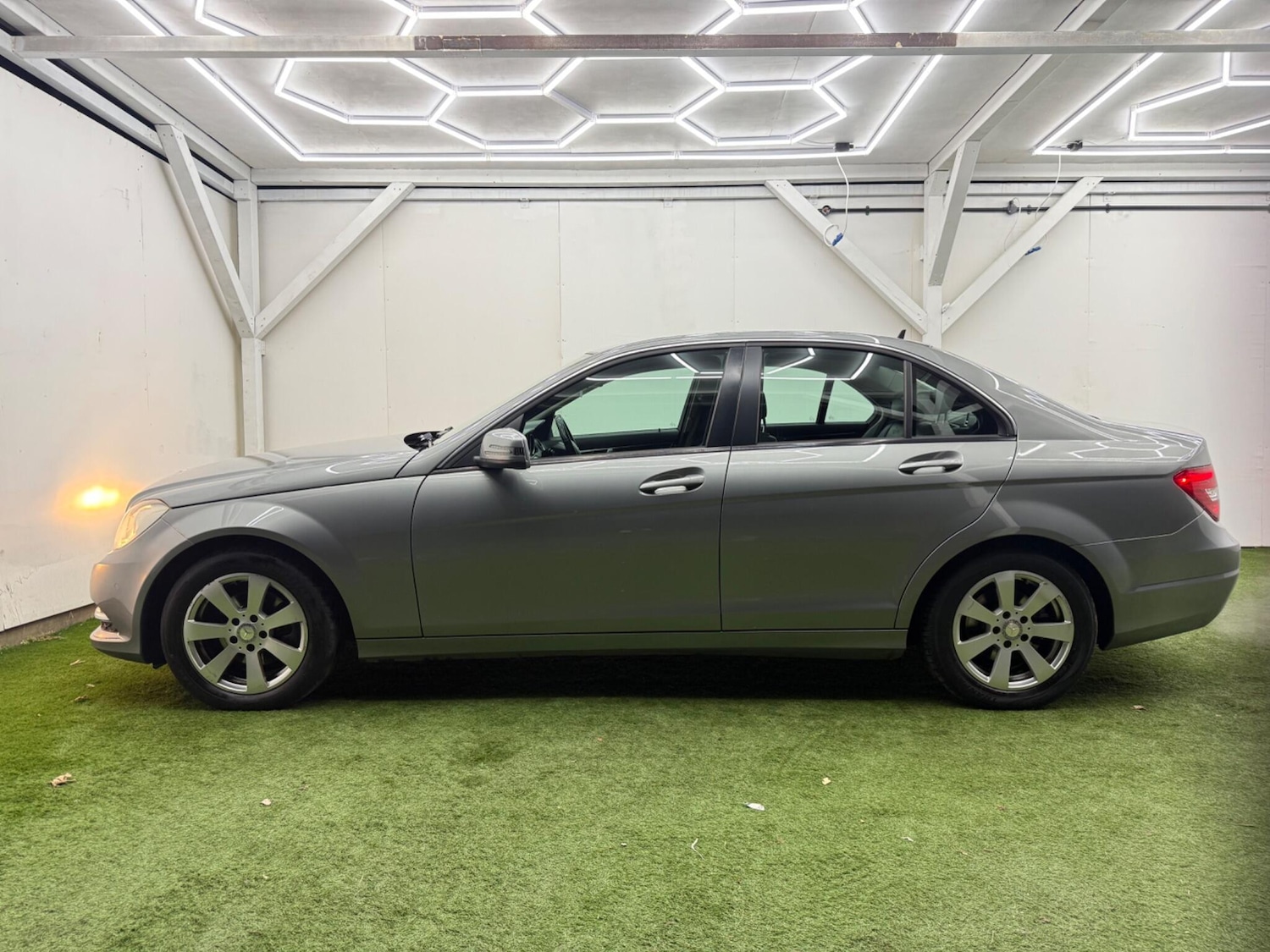 Used Mercedes-Benz C Class 2013 for sale - 77097788: Photo 10