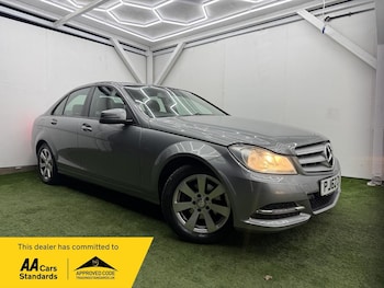 Used Mercedes-Benz C Class 2013 for sale - 77097788: Photo