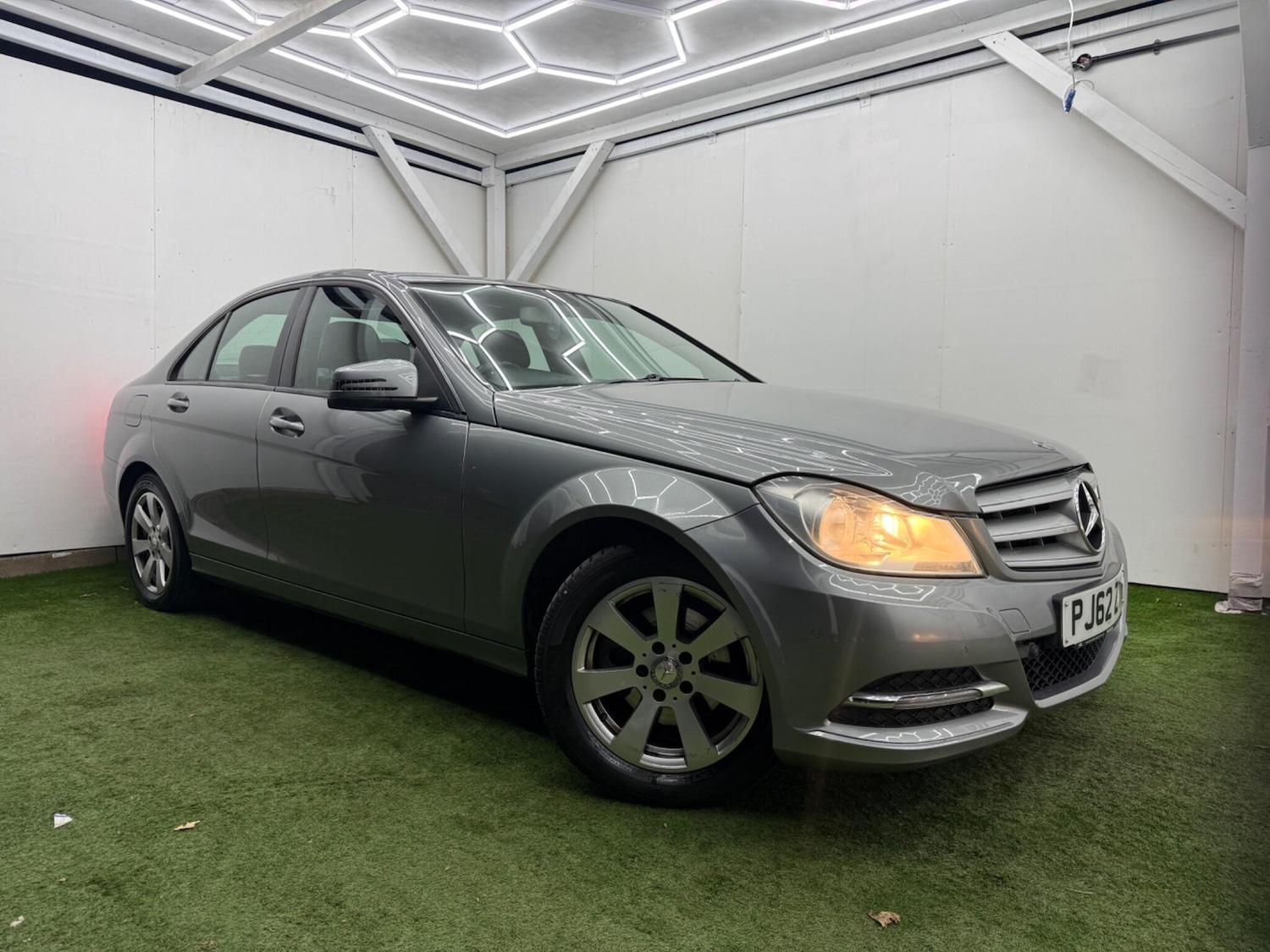 Used Mercedes-Benz C Class 2013 for sale - 77097788: Photo 4