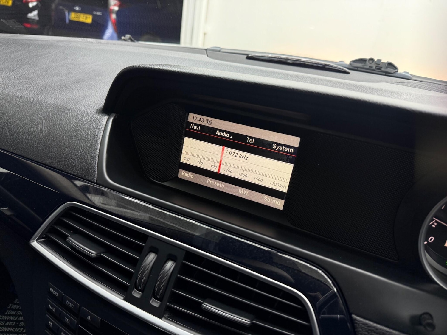 Used Mercedes-Benz C Class 2013 for sale - 77097788: Photo 40