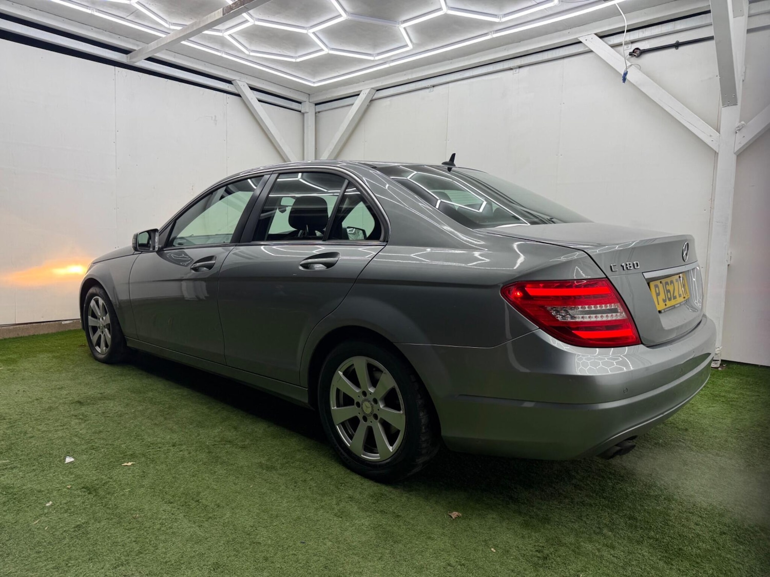 Used Mercedes-Benz C Class 2013 for sale - 77097788: Photo 9