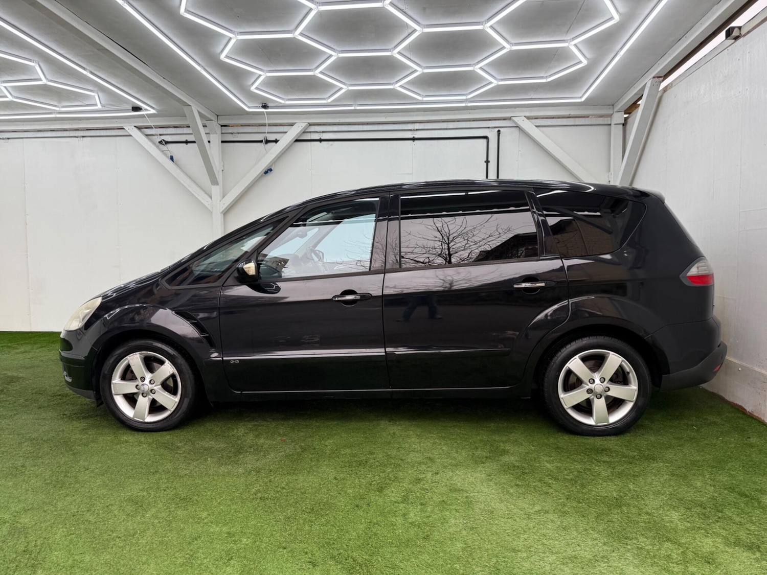 Used Ford S-Max 2009 for sale - 77345378: Photo 10