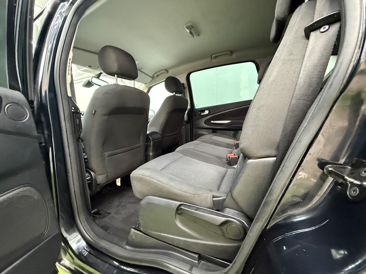 Used Ford S-Max 2009 for sale - 77345378: Photo 25