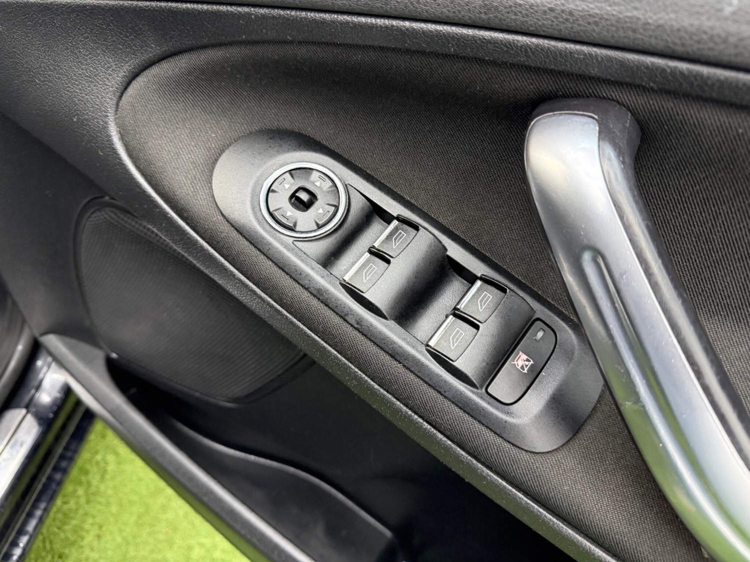 Used Ford S-Max 2009 for sale - 77345378: Photo 44