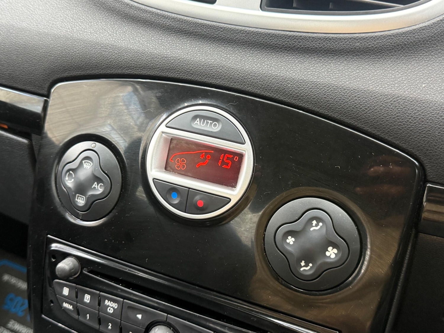 Used Renault Clio for sale - 77824173: Photo 46