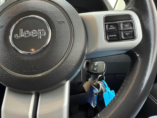 Used Jeep Compass 2014 for sale - 76269875: Photo 35