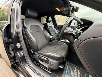 Used Audi A4 2011 for sale - 75377102: Photo