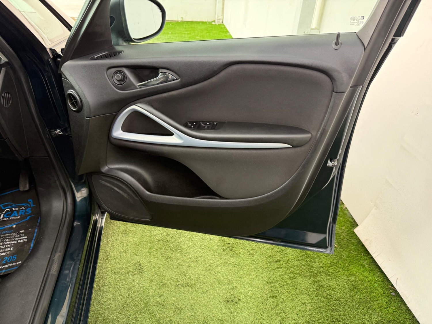 Used Vauxhall Zafira 2014 for sale - 77993886: Photo 17