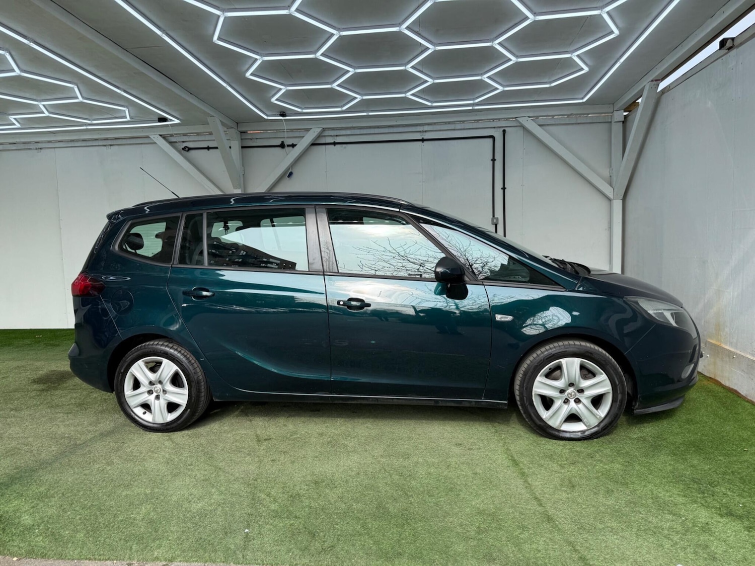 Used Vauxhall Zafira 2014 for sale - 77993886: Photo 2