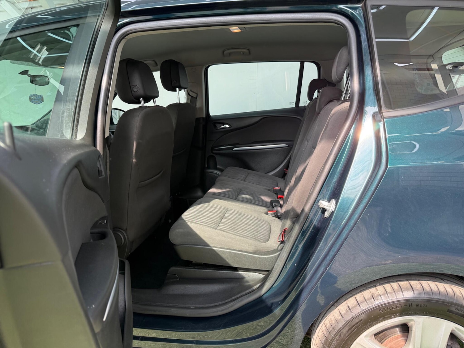 Used Vauxhall Zafira 2014 for sale - 77993886: Photo 24