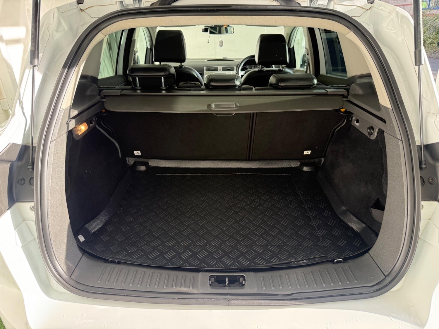 Used Ford Kuga 2012 for sale - 77074601: Photo 8