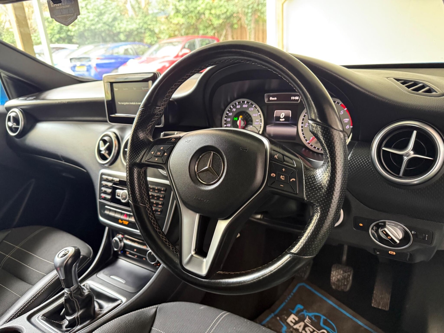 Used Mercedes-Benz A-Class 2015 for sale - 76976697: Photo 2