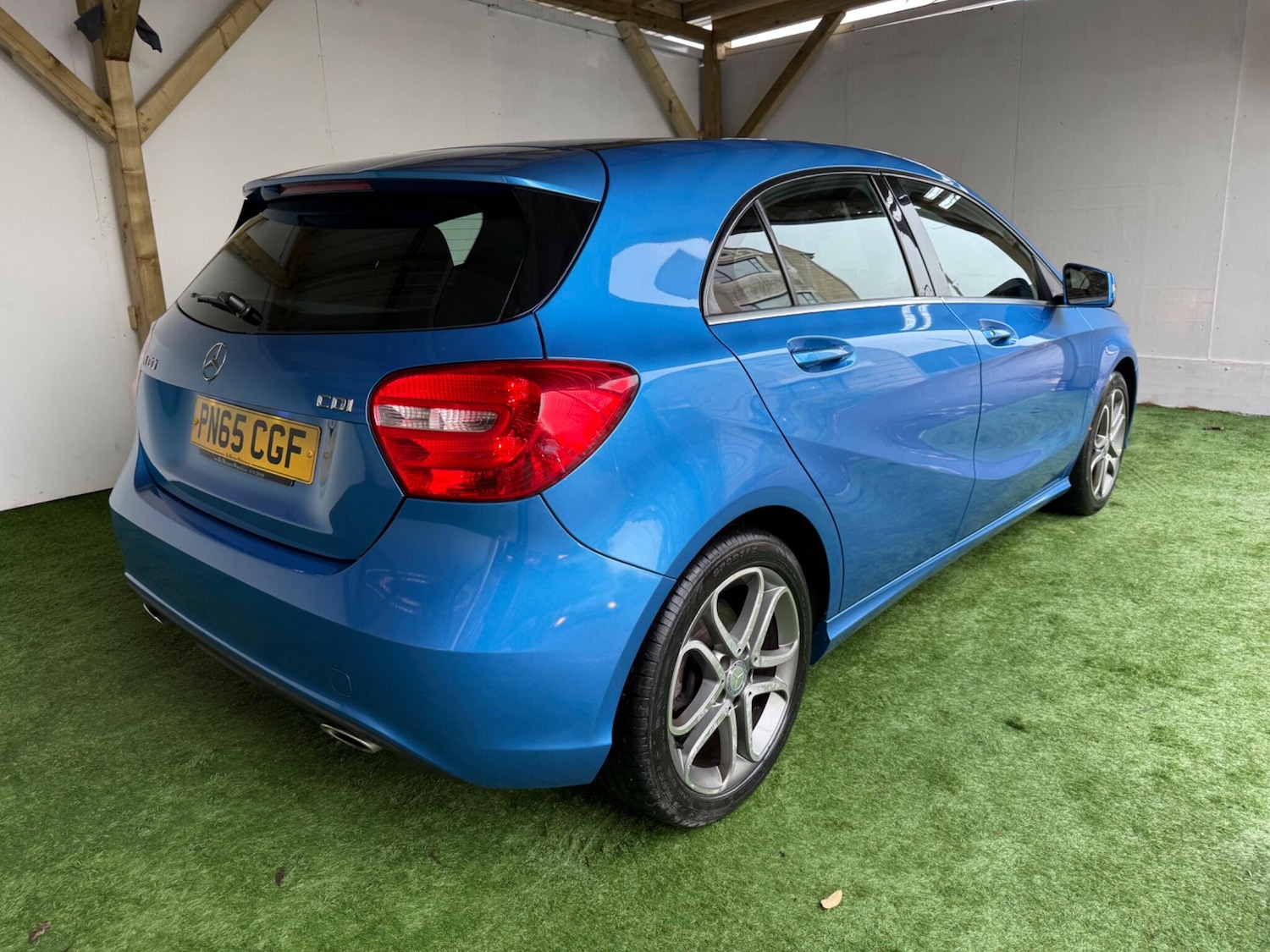 Used Mercedes-Benz A-Class 2015 for sale - 76976697: Photo 6