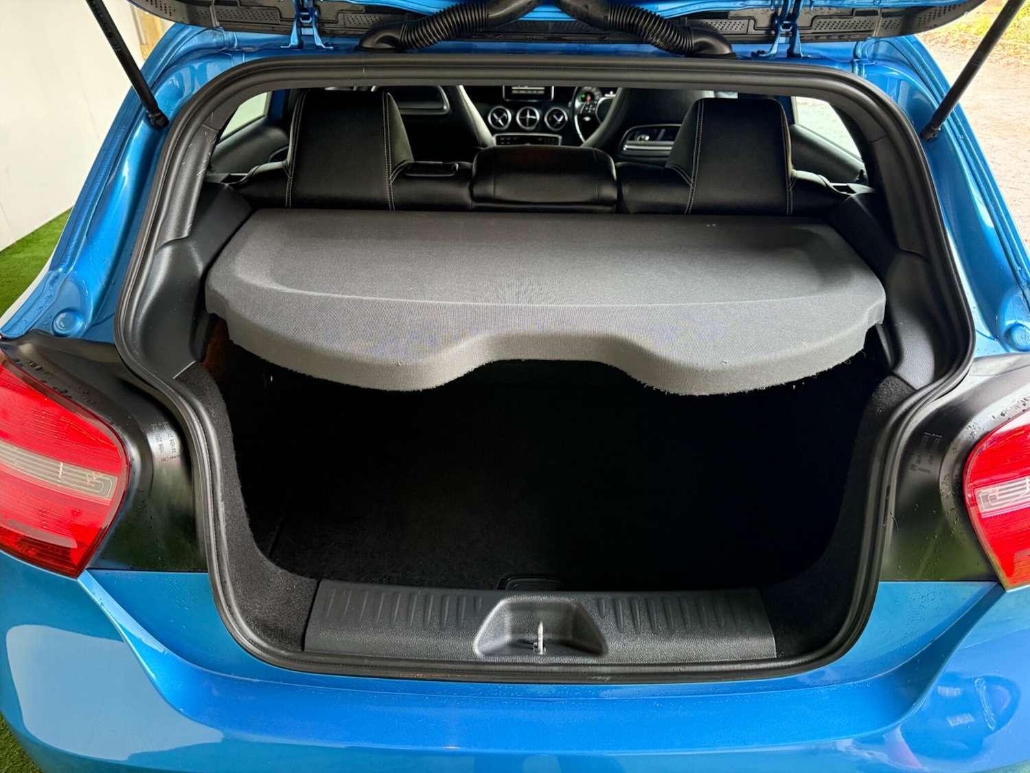 Used Mercedes-Benz A-Class 2015 for sale - 76976697: Photo 8