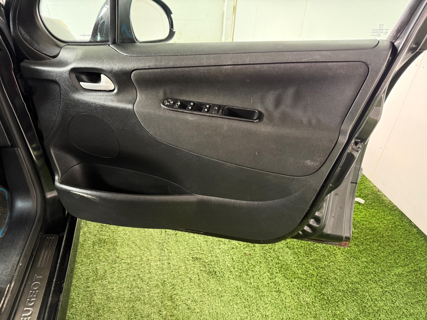 Used Peugeot 207 2012 for sale - 76689394: Photo 16