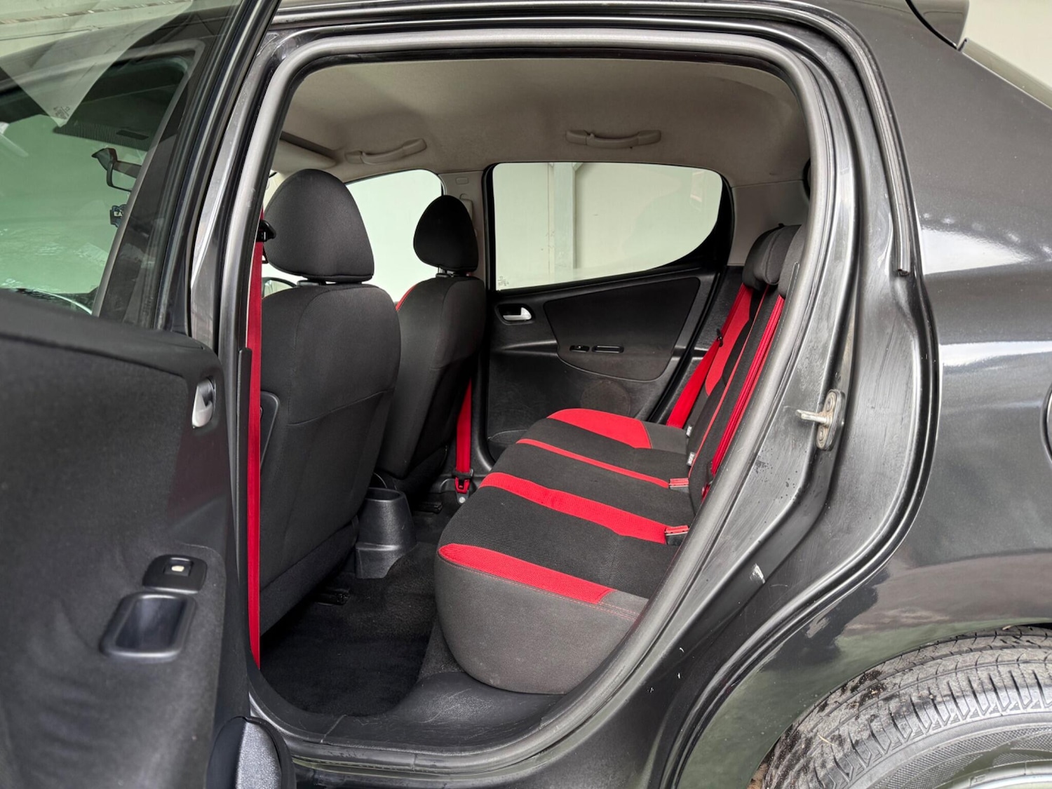 Used Peugeot 207 2012 for sale - 76689394: Photo 21