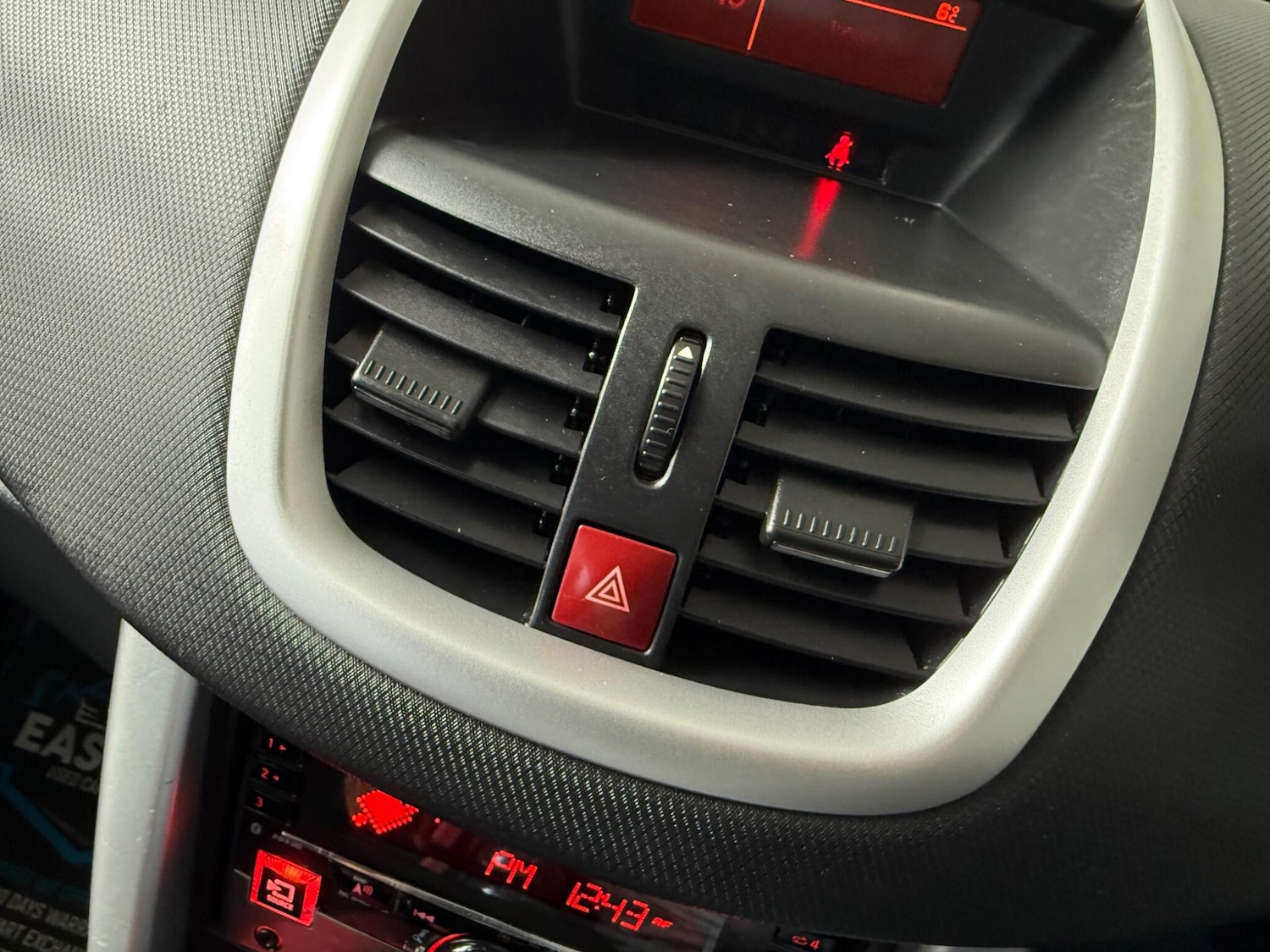 Used Peugeot 207 2012 for sale - 76689394: Photo 41