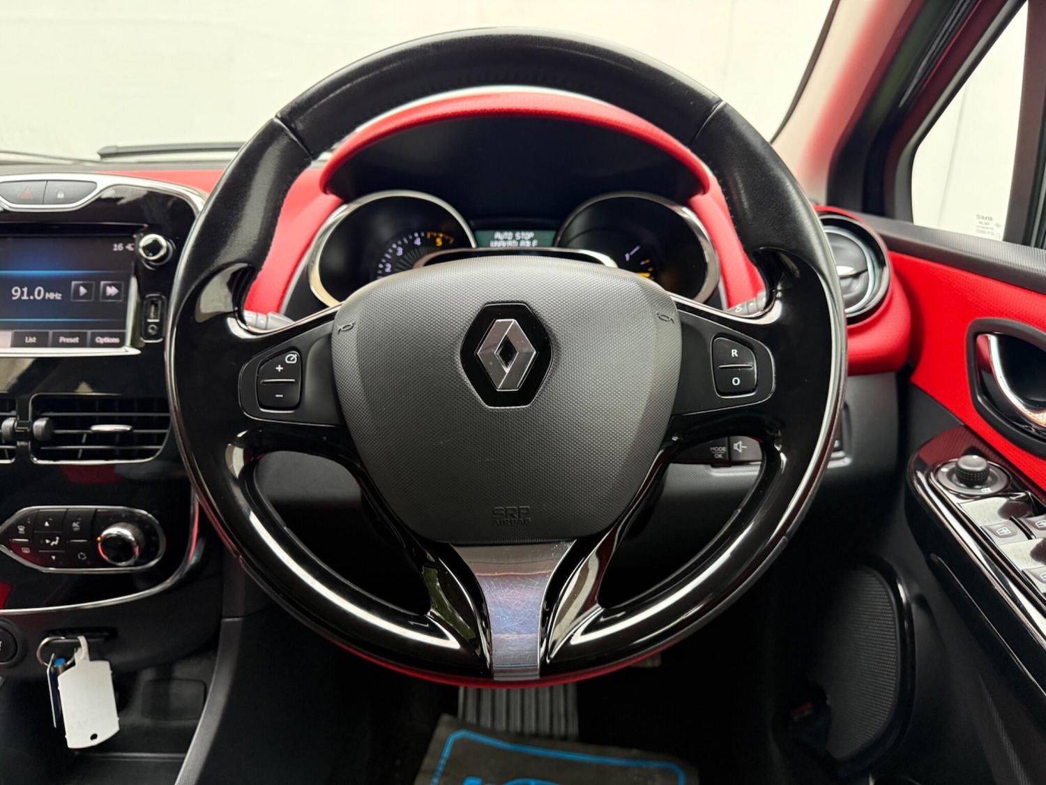 Used Renault Clio 2014 for sale - 77144680: Photo 32