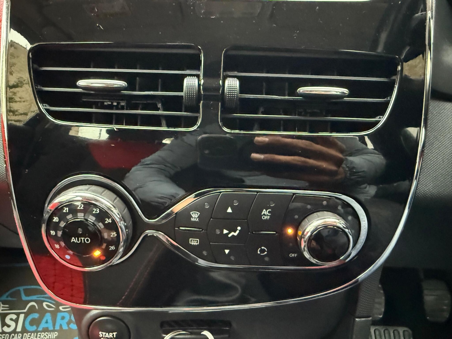 Used Renault Clio 2014 for sale - 77144680: Photo 49